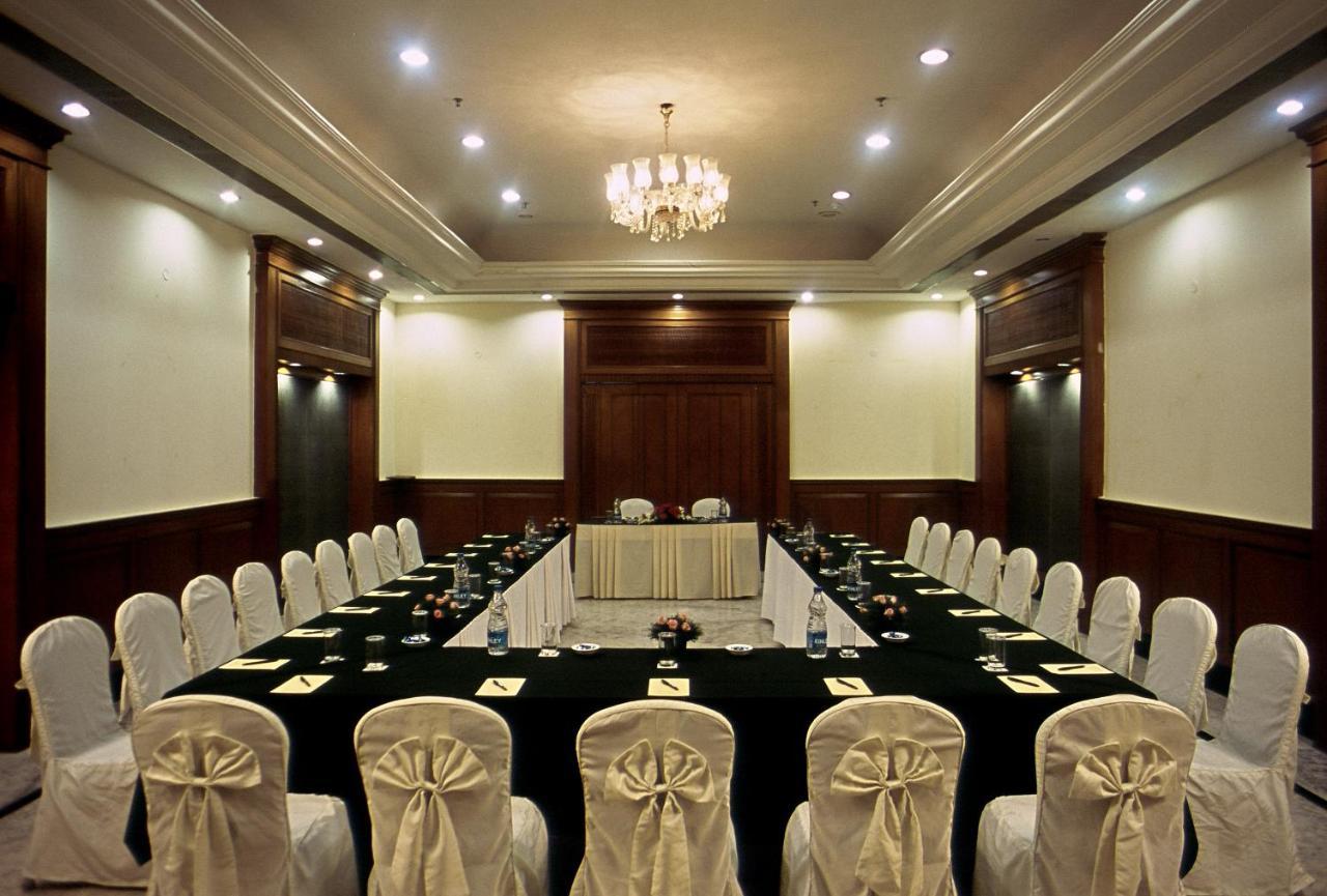 Katriya Hotel And Tower Hyderabad Exterior foto