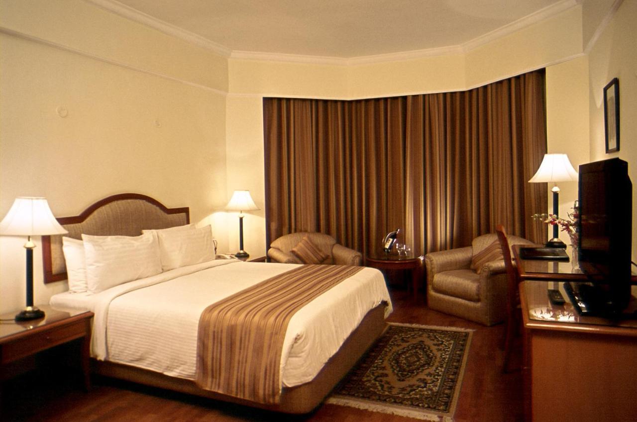 Katriya Hotel And Tower Hyderabad Quarto foto